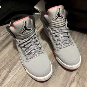 Jordan 5 Retro GG 'Hot Lava’ size 7Y